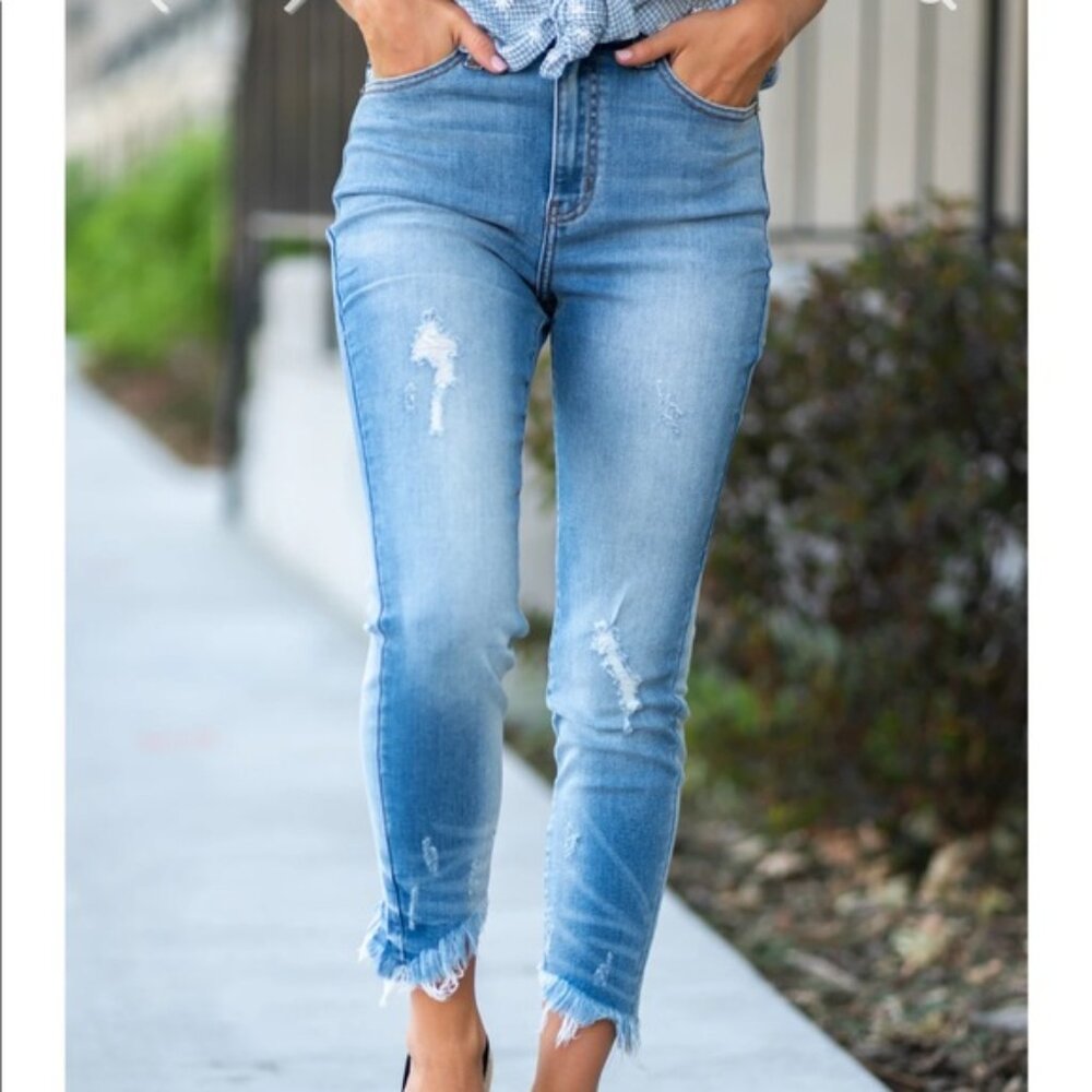 KanCan Estilo Distressed Jeans Medium Wash EUC